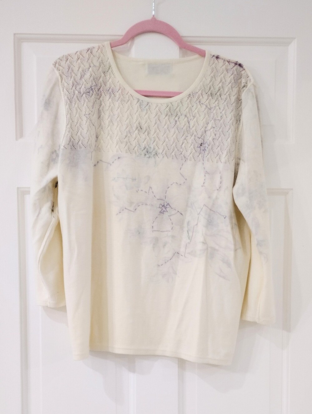 Alfred Dunner Sz LFloral Scoop Neck Women's Top in Cream and Lilac - Picture 9 of 17
